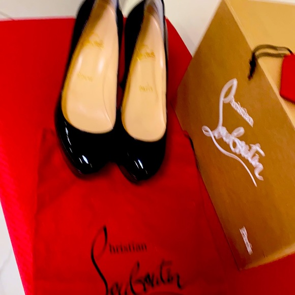 LOUBOUTIN brand new patent leather - Picture 3 of 7